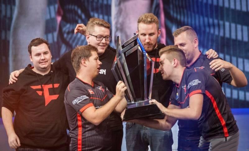 Team WE 3-1战胜OMG，晋级下一轮